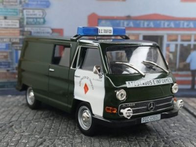 Mercedes Benz N1300 –&nbsp;1987