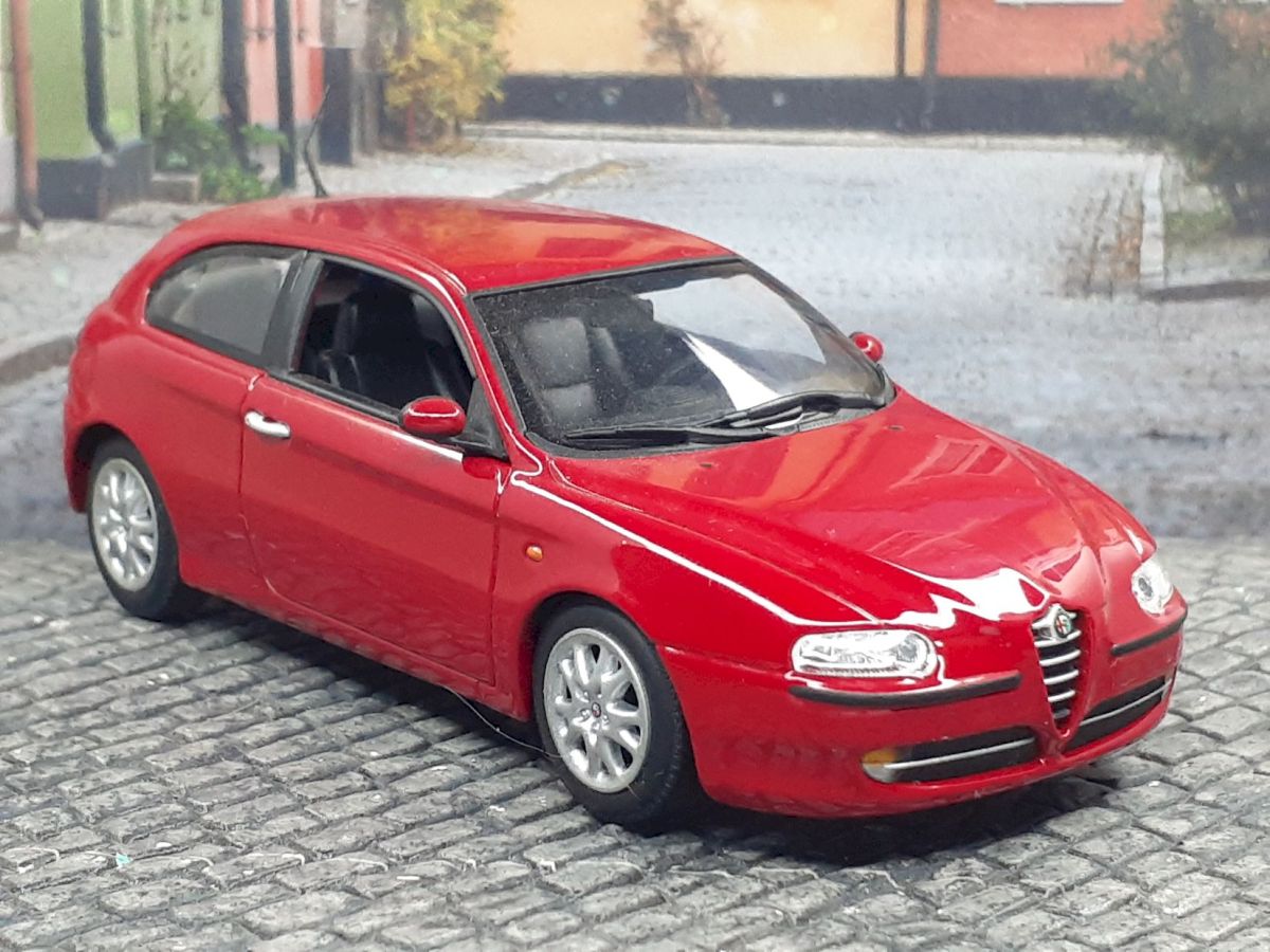 Alfa Romeo 147 T. Spark –&nbsp;2000