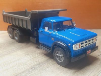 Dodge D-950 –&nbsp;1975