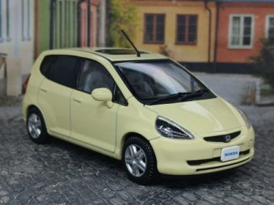 Honda Fit –&nbsp;2001