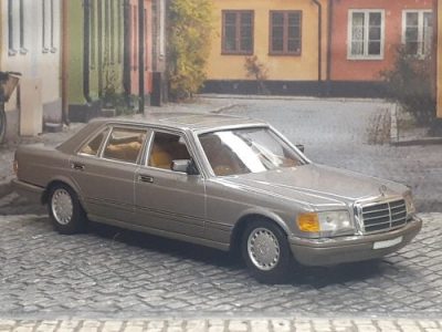 Mercedes Benz 560 SEL –&nbsp;1989