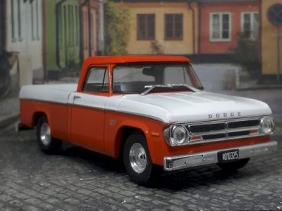 Dodge D-100 –&nbsp;1975