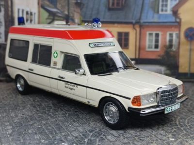 Mercedes Benz 230E KTW – Ambulancia –&nbsp;1983
